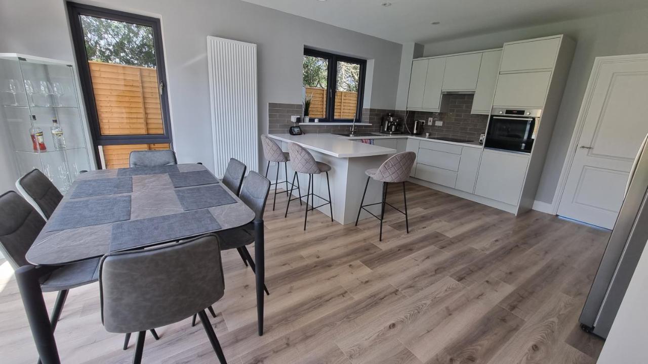 Entire Modern Home With Seaview And Parking Wicklow Eksteriør billede